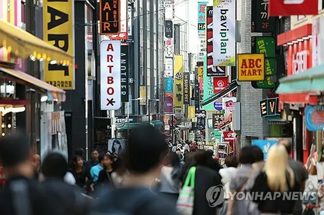 ソウル中心部の繁華街・明洞（資料写真）＝（聯合ニュース）