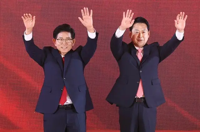 金文洙、国民の力党代表候補（左）と張東赫候補（右）
