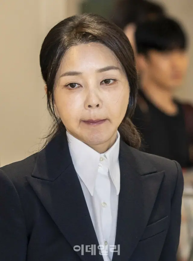 6日、光化門にある特別検事事務所に出席する尹錫悦前大統領夫人の金建希氏（写真＝共同取材団）