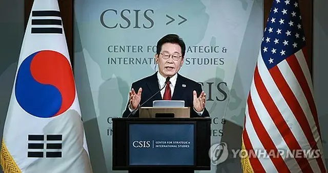 米シンクタンクの戦略国際問題研究所（ＣＳＩＳ）で演説する李大統領＝２５日、ワシントン（聯合ニュース）