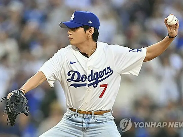 ［韓流］ＢＴＳ・Ｖ　ドジャース戦で始球式＝大谷とも対面