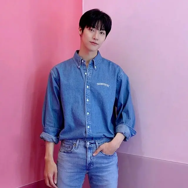 イ・スンヒョプ（N.Flying）（ペ・ドゥンジン）