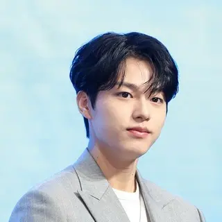 イ・ジヌ（GHOST9）