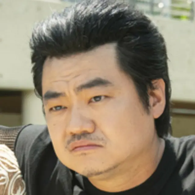 シン・ミンジェ（ナ・ビョンソン）