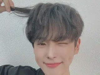 「VICTON」ビョンチャン、子犬のような可愛いビジュアル...彼氏ショットのお手本