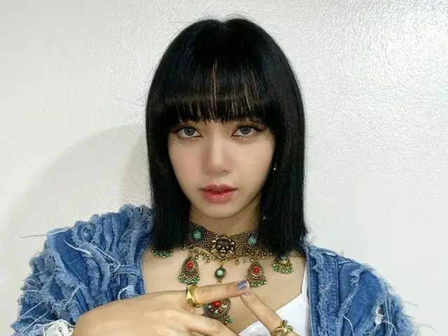 「BLACKPINK」リサ、魅惑的なカリスマ...より磨きのかかった成熟美