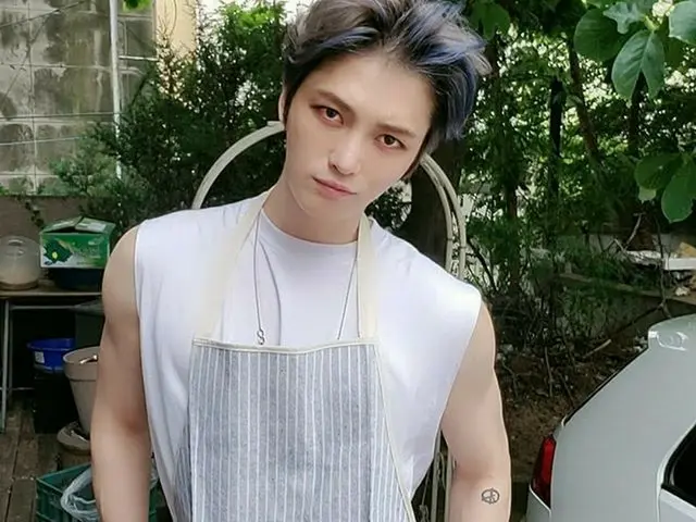 キム・ジェジュン、“逞しい腕と魅力的な眼差しに視線集中”最強ビジュアル炸裂