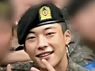 “健康な笑顔”…俳優ウ・ドファン、相変らずイケメンな軍訓練所での写真を公開!!