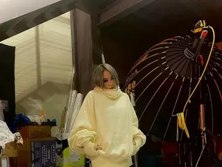 「2NE1」出身CL、超ミニニットで誇った美脚...本当に完璧!!