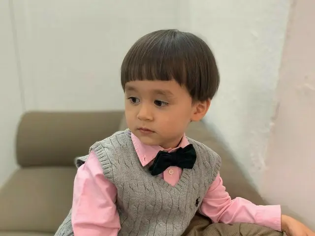 ベントレーくん、今日もきれいに着飾ってキュートなビジュアル...ファンたちも胸キュン