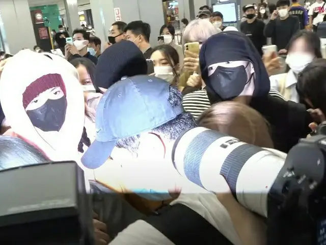 「ENHYPEN（エンハイフン）」金浦空港到着に、大勢のファンが集まり空港一時麻痺(動画あり）