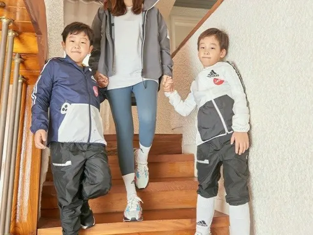イ・フィジェの奥さんムン・ジョンウォンさん、双子ちゃんソオンくん＆ソジュンくんと一緒に撮ったファッショングラビア公開!!