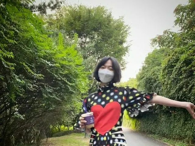 女優ペ・ドゥナ、ハツラツ＆ラブリーな秋夕のあいさつ“ハッピー秋夕みなさん”