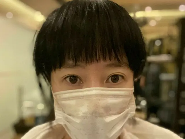 女優キム・ヘス、セクシー健康美の代名詞…マスクしても優雅なオーラ