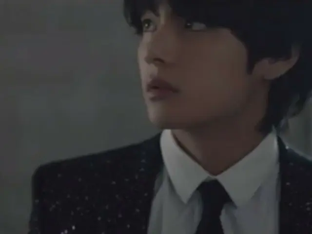 「BTS（防弾少年団）」V、見とれてしまうビジュアル…安らぎを感じる柔らかい声（動画あり）
