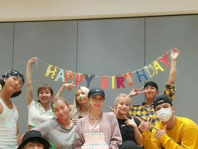 BoA、誕生日祝いにさわやかえくぼの笑顔で応える“良い音楽で報いるから”