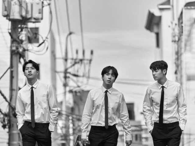 「CNBLUE」カン・ミンヒョク＆イ・ジョンシン、8thミニアルバム「RE-CODE」のティーザーポスター公開…約3年8か月ぶりのカムバックに期待大