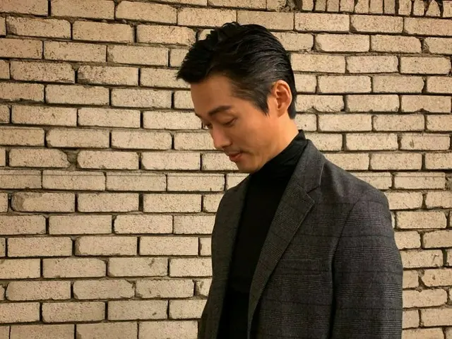 俳優ナムグン・ミン、洗練されたスーツ姿…シックなビジュアル