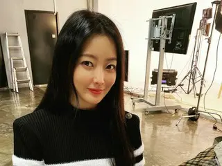 女優キム・ヒソン、芸能界代表女神の美しい微笑み