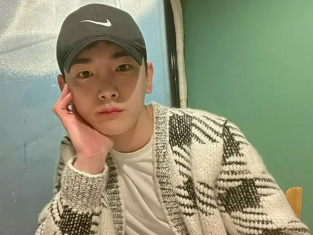 「SHINee」Key（キー）、帽子をかぶっても隠されない輝くビジュアル☆