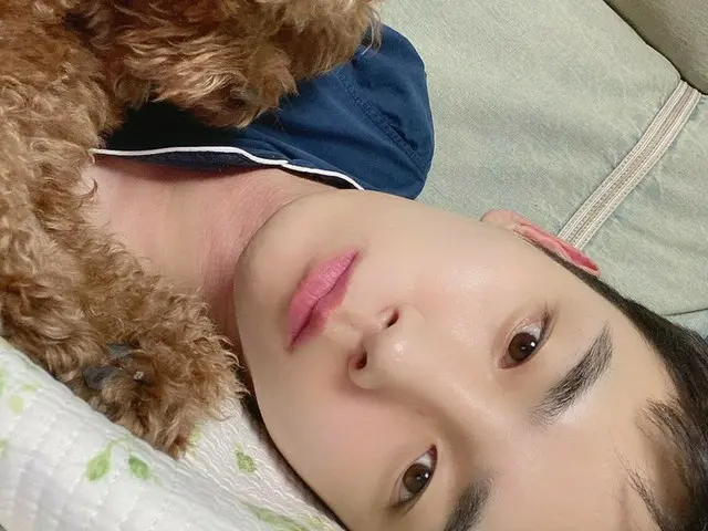 「SHINee」Key（キー）、ツヤツヤお肌に驚き!!…寝転んで撮った朝セルフィーも屈辱無し