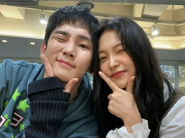 「SHINee」Key（キー）＆「Red Velvet」イェリ、キュートな兄妹ケミ…“イェリな部屋”