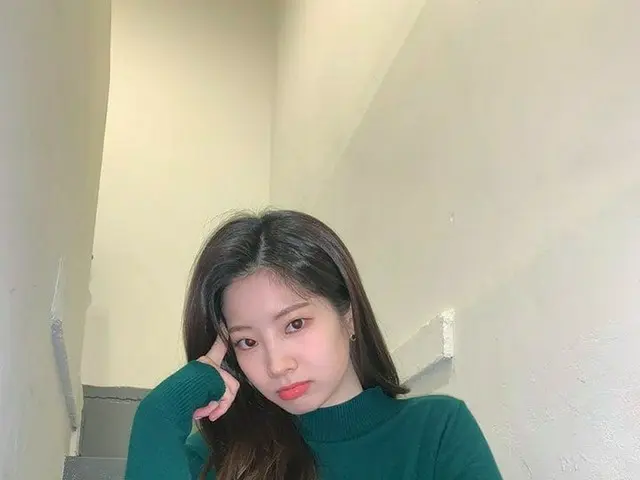 「TWICE」ダヒョン、明るいカラーのロングヘアで女神美貌