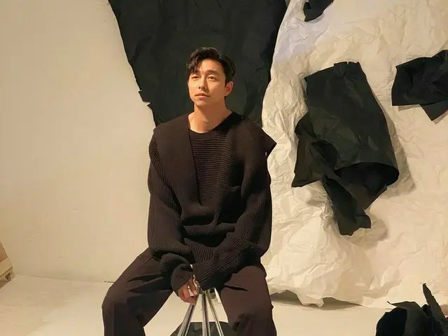 俳優コン・ユ、“素敵なビジュアル見て充電して行ってください～”