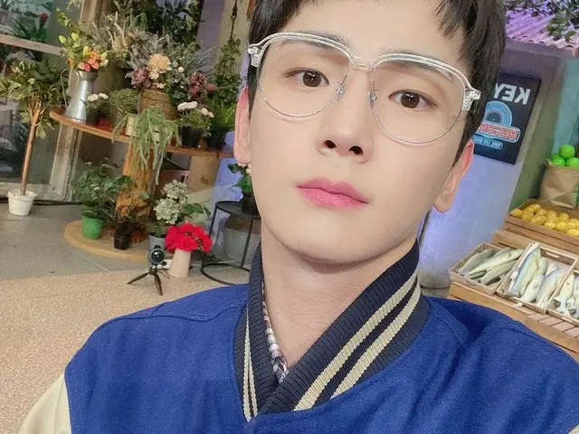「SHINee」Key（キー）、メガネもよく似合う♥…“キーロー ウェルカムバック!!”