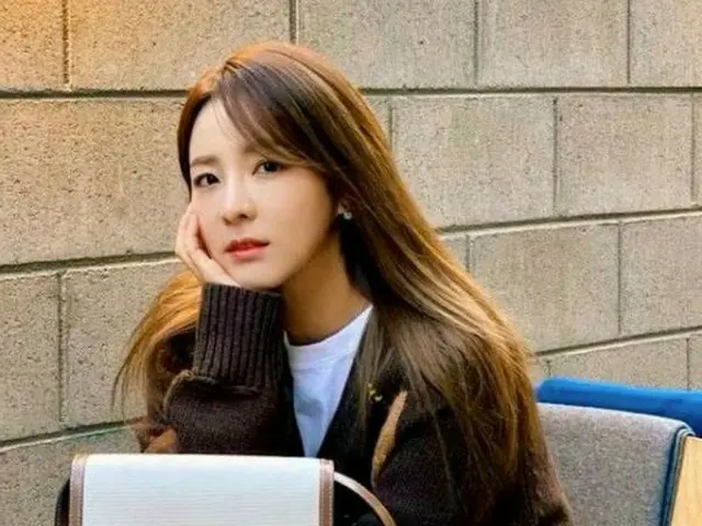 元「2NE1」DARA、変わらぬ美貌…ブランド品にも負けないアラフォー美女！