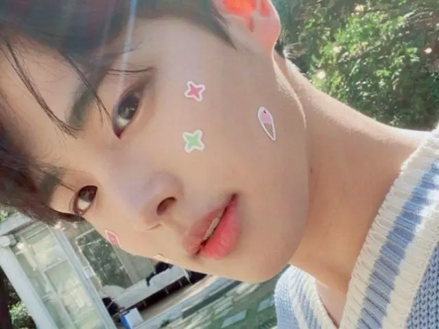 「VICTON」ビョンチャン、爽やかなセルカに目がクラクラ…漫画から飛び出して来たみたい。