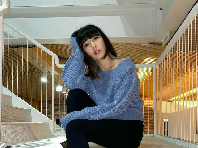 「少女時代」テヨン、シックな表情から明るい笑顔まで…くるくる変わる多彩な魅力