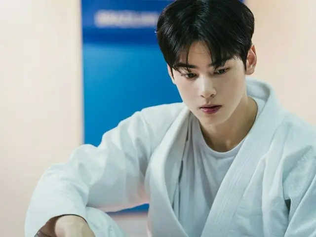 「ASTRO」チャ・ウヌ、制服に胴着、私服まで完璧に着こなすセンス…ドラマ「女神降臨」カット大公開