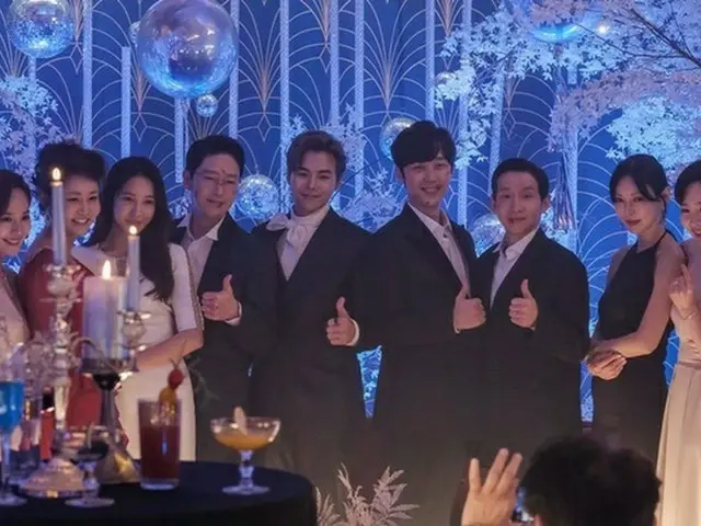 SBS「ペントハウス」出演者たちのBカット写真大放出…ふざけた姿もキャッチ