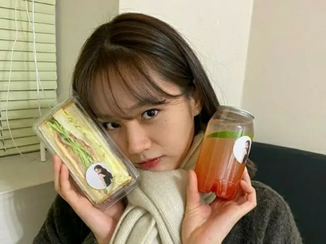 「Girl's Day」ヘリ、サンドイッチとジュース持ってキュートな表情…甘すぎる美貌