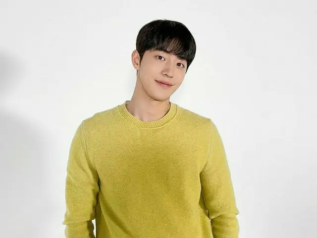 俳優ナム・ジュヒョク、思わず笑顔になるビジュアル…グラビアビハインドカット公開