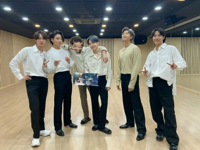 「BTS（防弾少年団）」、リラックスした雰囲気でほのぼの…「2020 MMA」公開後大きな話題を集めたダンスブレイクバージョン「Dynamite」公開（動画あり）