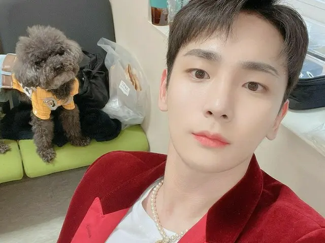「SHINee」Key（キー）、貴公子のようなビジュアル…愛犬も見とれるw