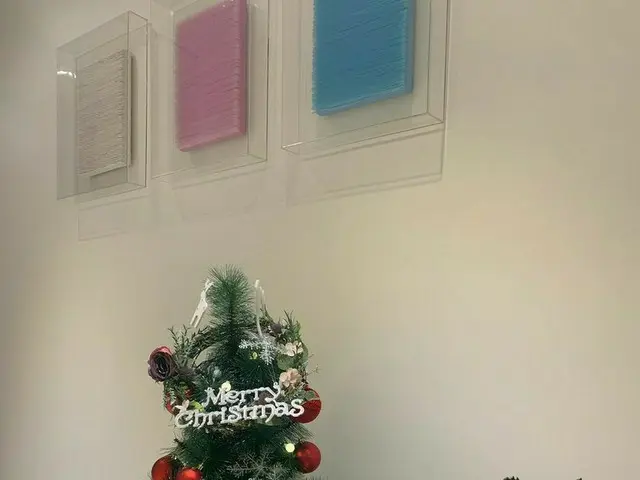 「東方神起」チャンミン、インスタ更新…かわいいクリスマスツリーを公開