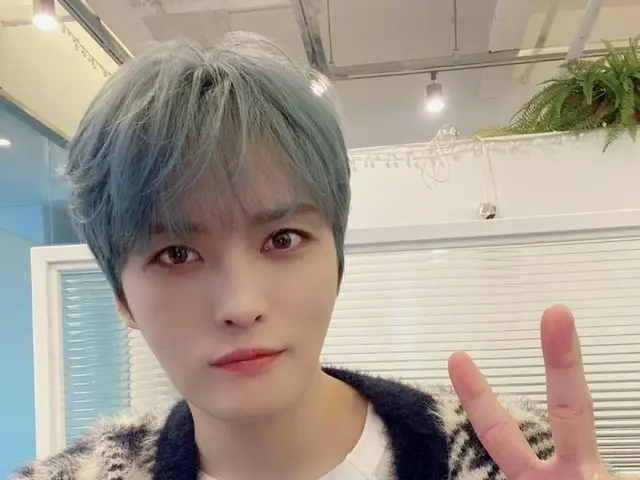 キム・ジェジュン、さわやかでキュートな魅力公開…”月曜日の朝はキム・ジェジュンと一緒に”