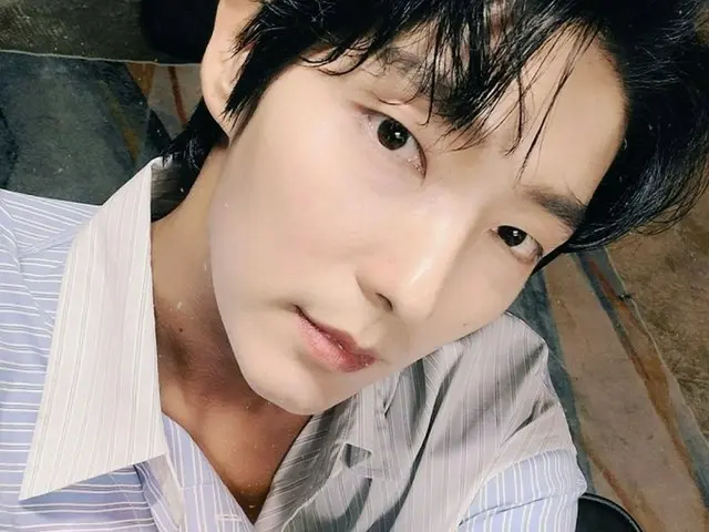 イ・ジュンギ、明るい笑顔でファンへの溢れる愛情を表現…”Merry Christmas~♡ LOVE”