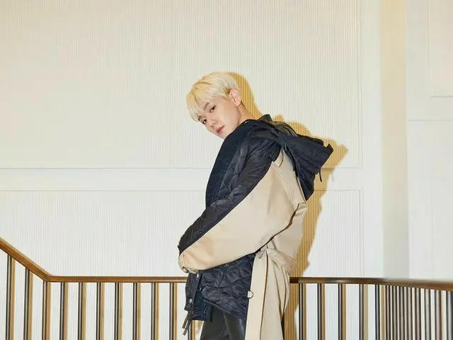 「EXO」ベクヒョン、金髪ヘアにハイブランドファッションでシックな魅力爆発!!