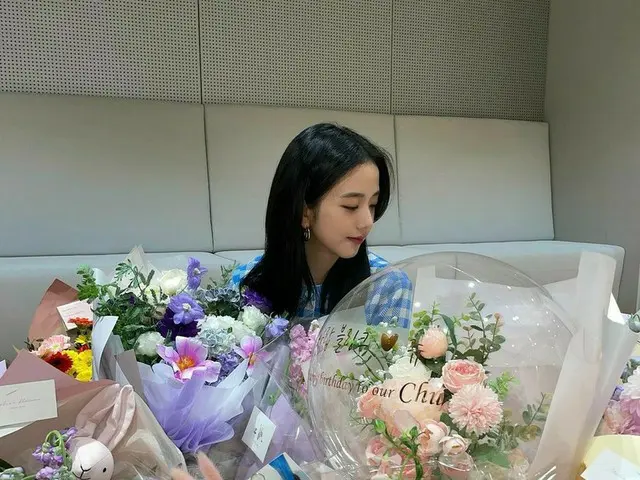 「BLACKPINK」ジス、誕生日のお祝いに感謝…“BLINKとてもありがとう”