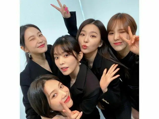 「Red Velvet」、うれしい完全体ショット公開!!