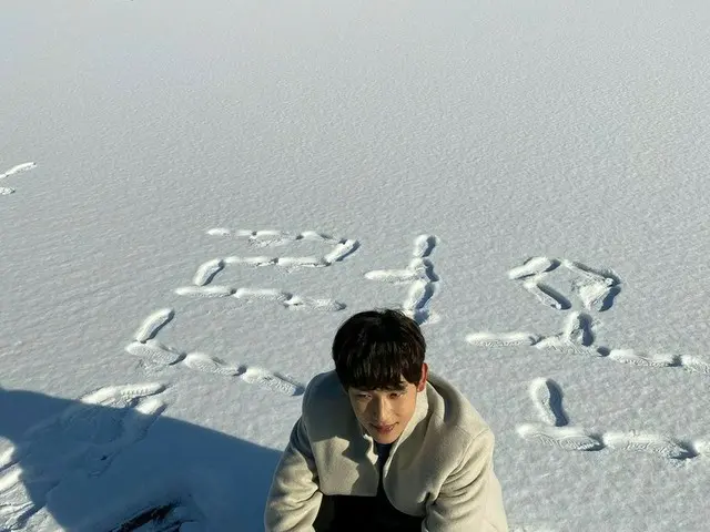 イム・シワン、雪原の上に足跡で刻んだ“ラン・オン”