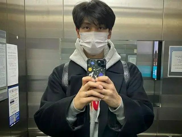 俳優シム・ジホ、大学生かと見違えるほどのイケメンぶり…40代とは思えない。