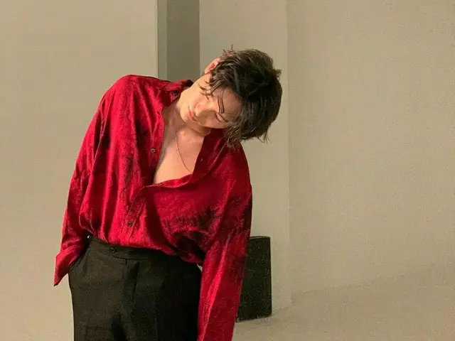 ソ・イングク、セクシーな男の魅力アピール…グラビアビハインド公開