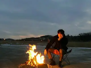 俳優ナム・ジュヒョク、焚き火を見つめてぼーっ…Dior Beautyビハインドカット