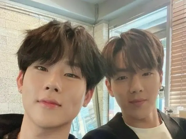 「MONSTA X」ショヌ＆ジュホン、人気番組「路地裏食堂」に出演で記念ショットを公開