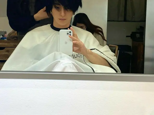 「SUPER JUNIOR」イトゥク、カムバックを控えてヘアをイメチェン…シャープなフェイスラインは相変わらず